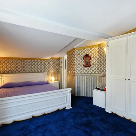 Zodiak Hotel 3*